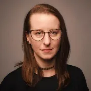 Mariana Aurora Poskus